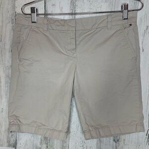 Women’s Tommy Hilfiger tan khaki  Shorts size 4